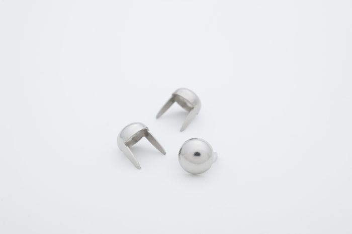 stud dome small silver product hero