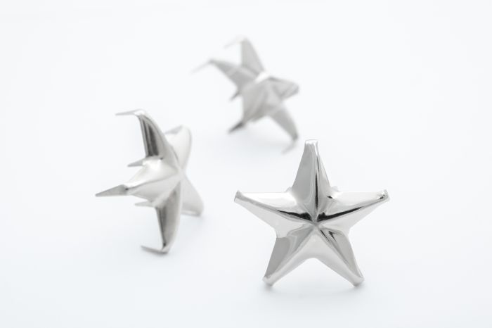 star medium stud hero