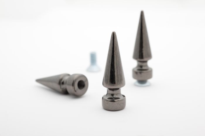 tree spike size 30 black product hero