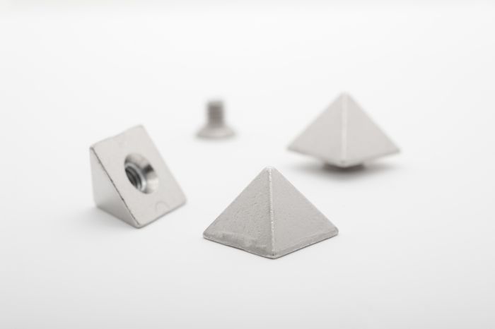 spike 4-Side Pyramid Size 13 product hero