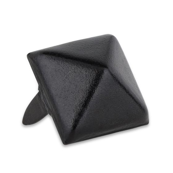 Pyramid Standard RC Black Studs